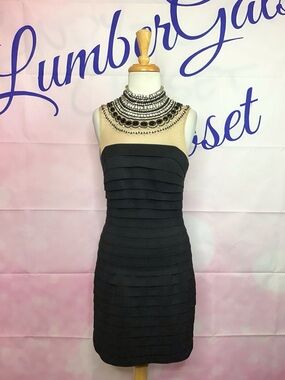 Sherri Hill 8